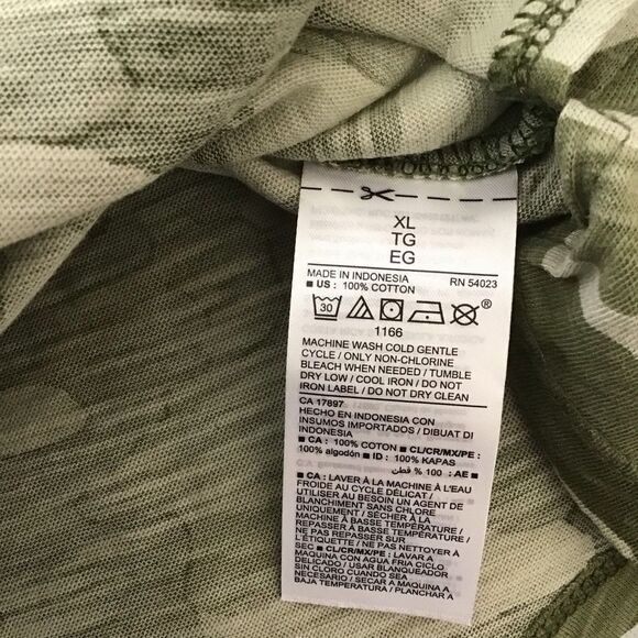 𝅺old Navy tank top camo green XL V neck sleeveless 100% cotton - Picture 3 of 8